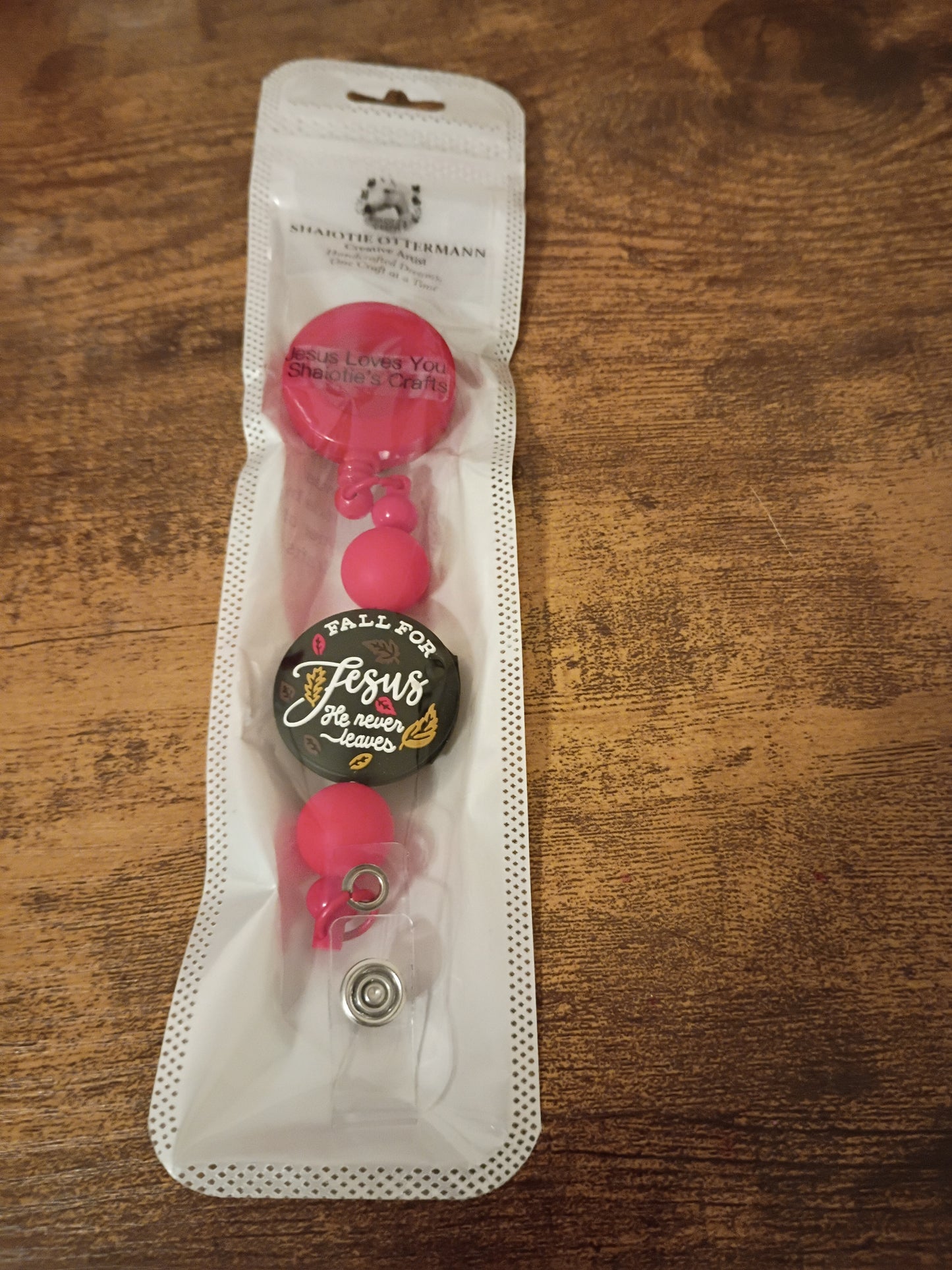 Handmade Badge Holder made by Shaiotie's Crafts aka Shaiotie Ottermann.