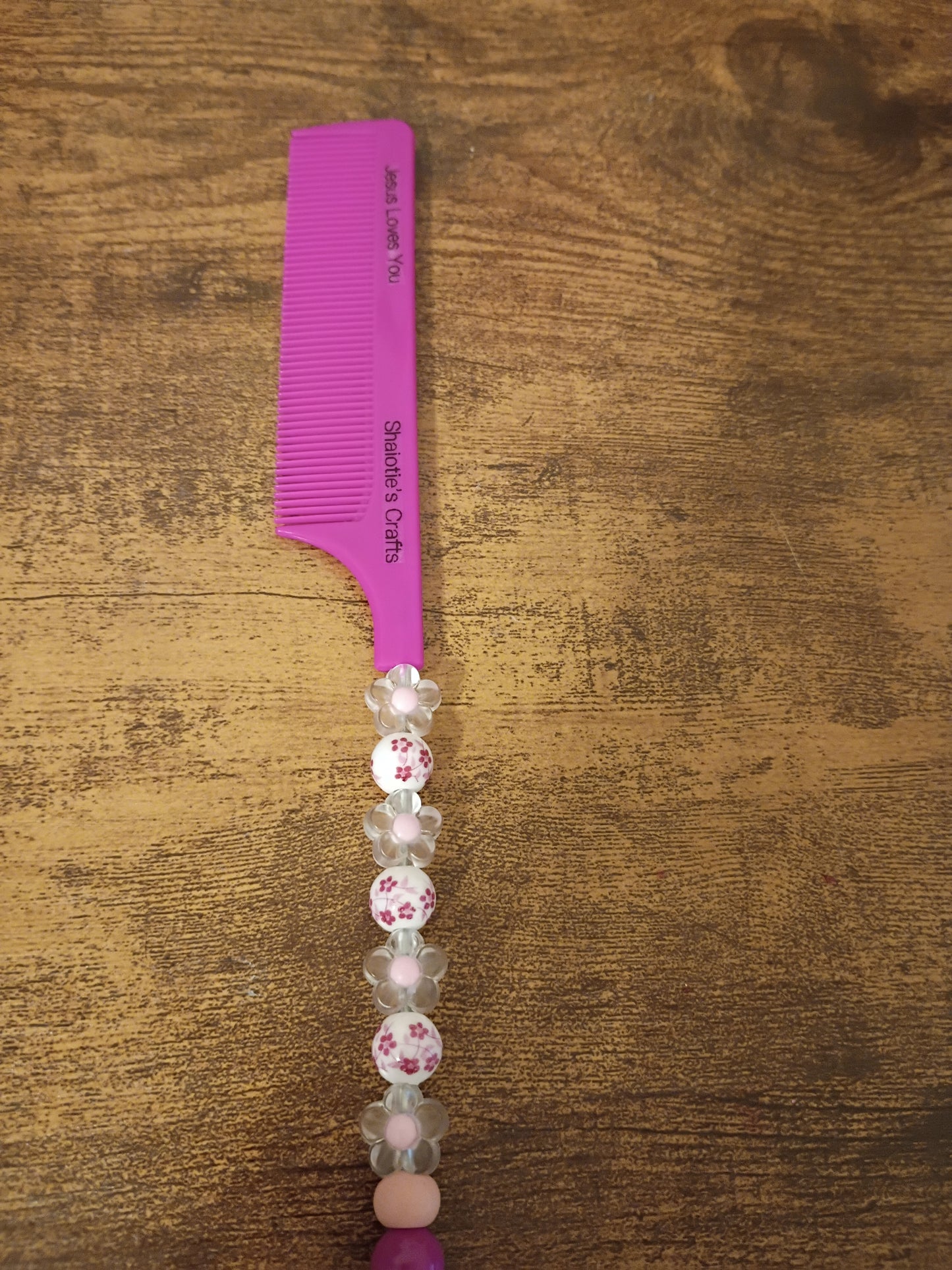 Handmade Beaded Comb made by Shaiotie's Crafts aka Shaiotie Ottermann.