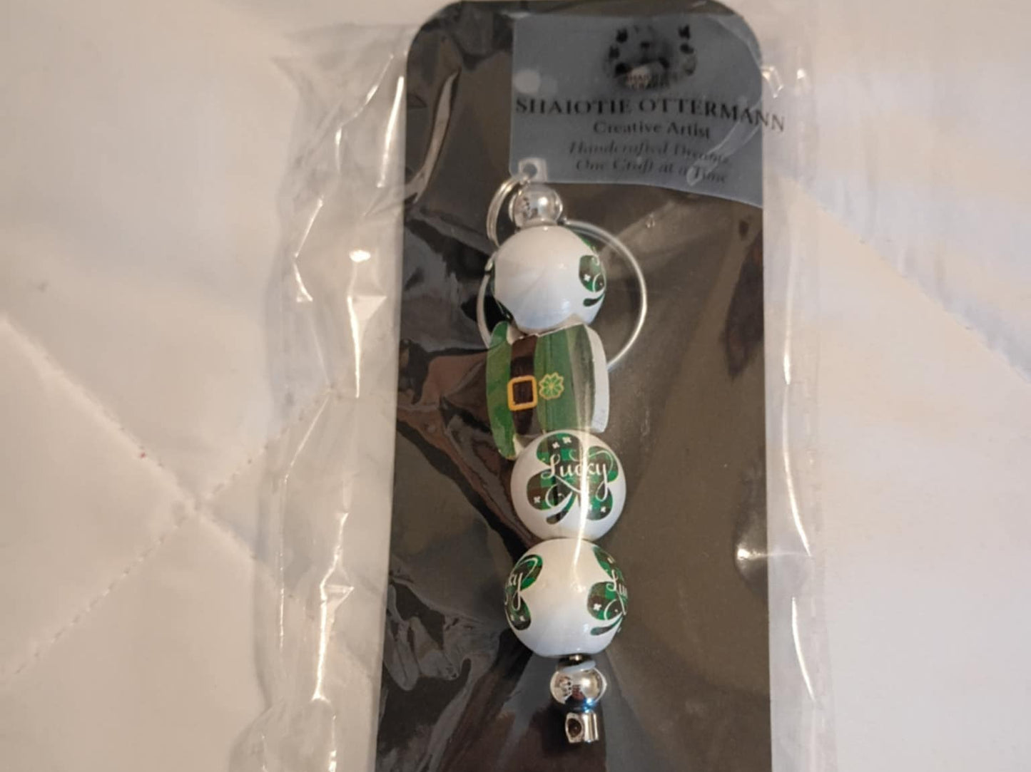 Handmade beaded keychain made by Shaiotie's Crafts aka Shaiotie Ottermann.