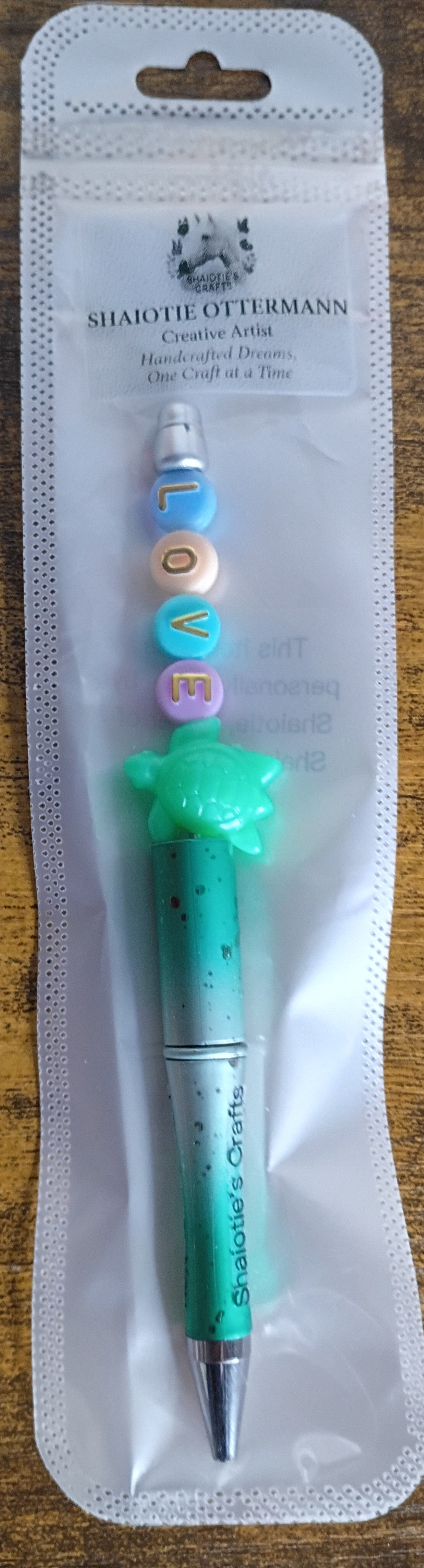 Handmade pen made by Shaiotie's Crafts aka Shaiotie Ottermann