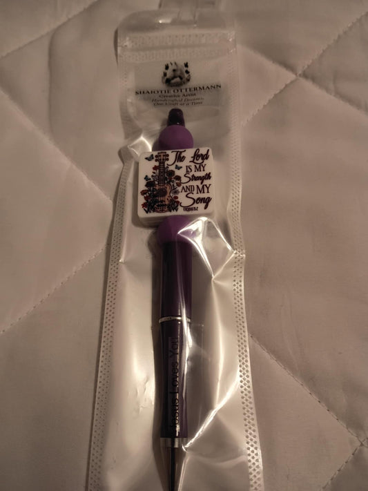 Handmade beaded pen made by Shaiotie's Crafts aka Shaiotie Ottermann