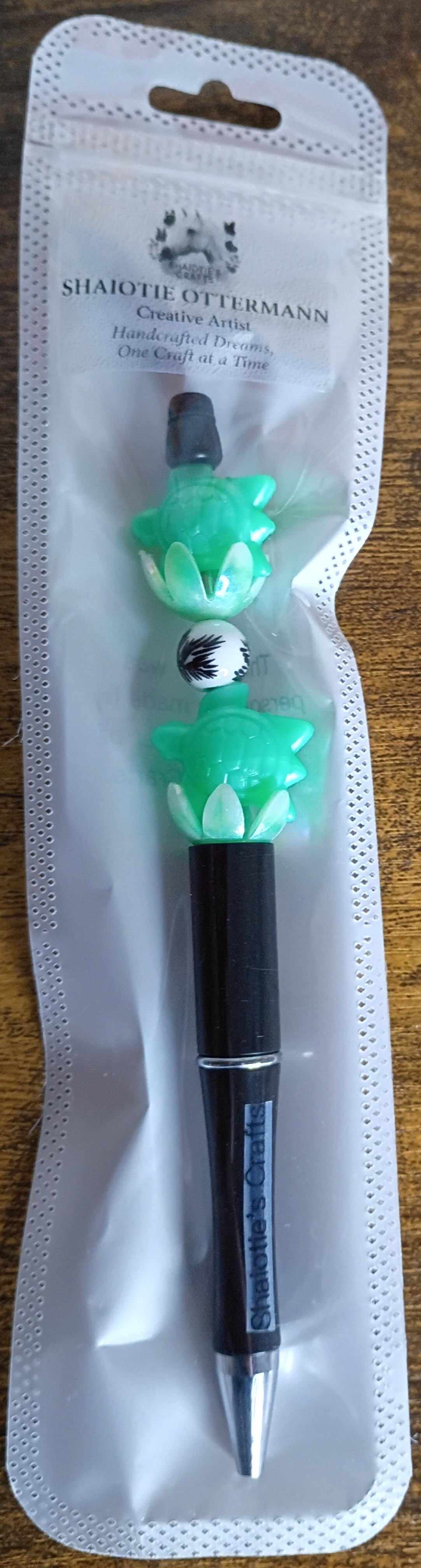 Handmade pen made by Shaiotie's Crafts aka Shaiotie Ottermann
