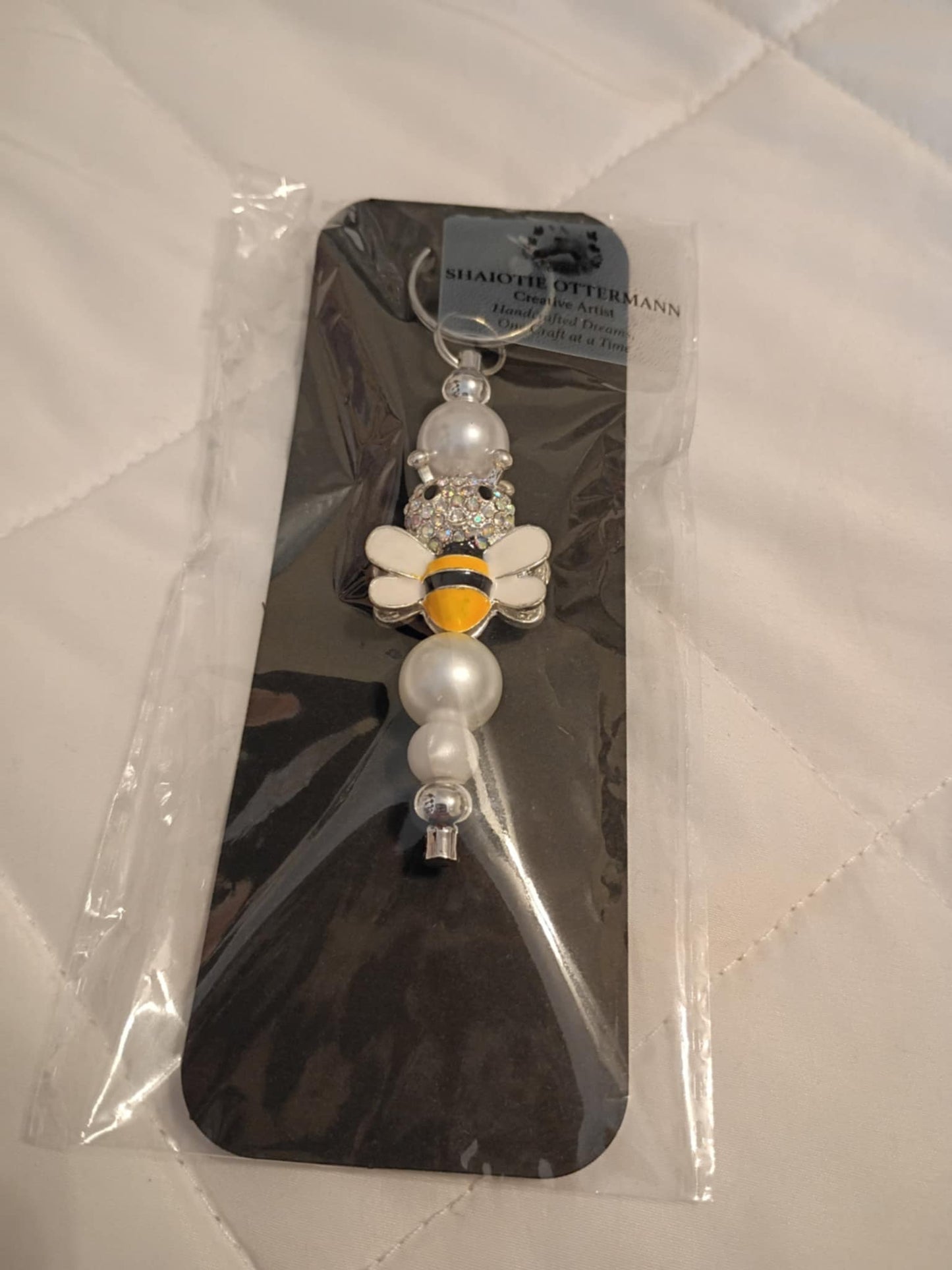 Handmade beaded keychain made by Shaiotie's Crafts aka Shaiotie Ottermann