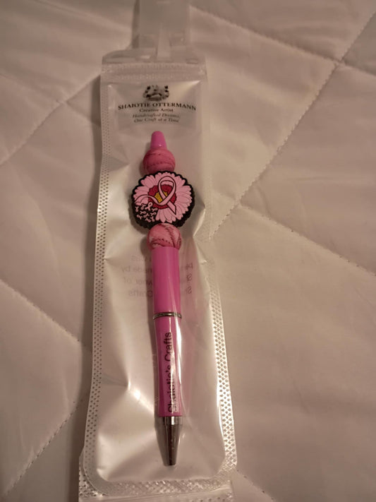 Handmade beaded pen made by Shaiotie's Crafts aka Shaiotie Ottermann