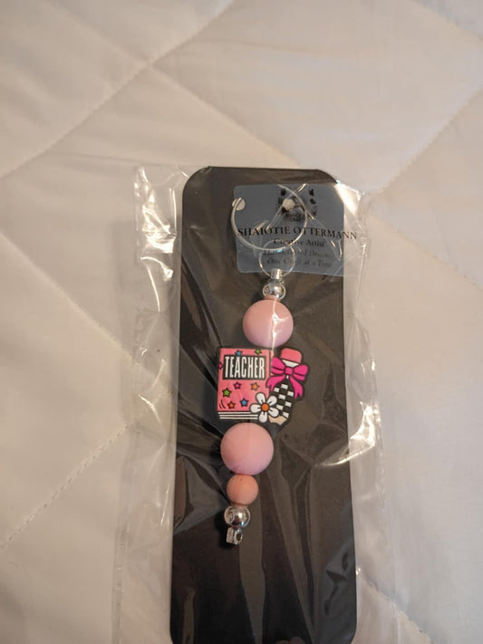 Handmade beaded keychain made by Shaiotie's Crafts aka Shaiotie Ottermann.