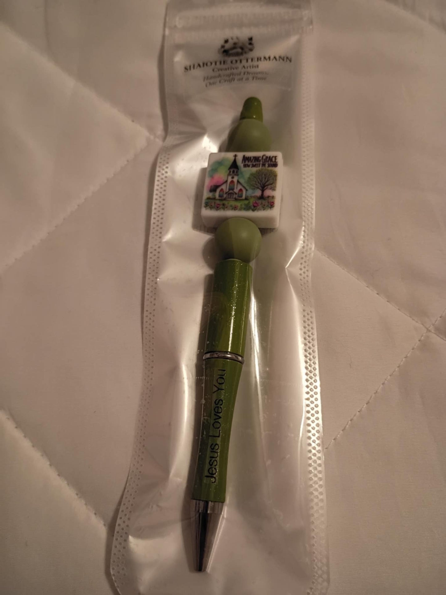 Handmade beaded pen by Shaiotie's Crafts aka Shaiotie Ottermann