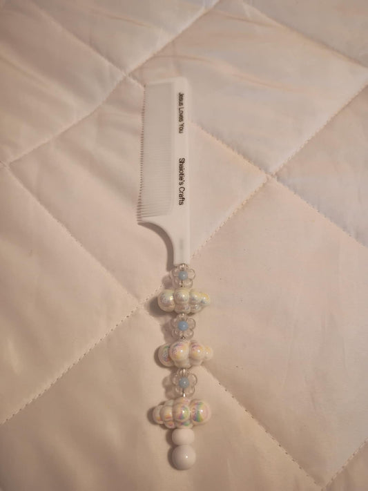 Handmade Beaded Comb made by Shaiotie's Crafts aka Shaiotie Ottermann