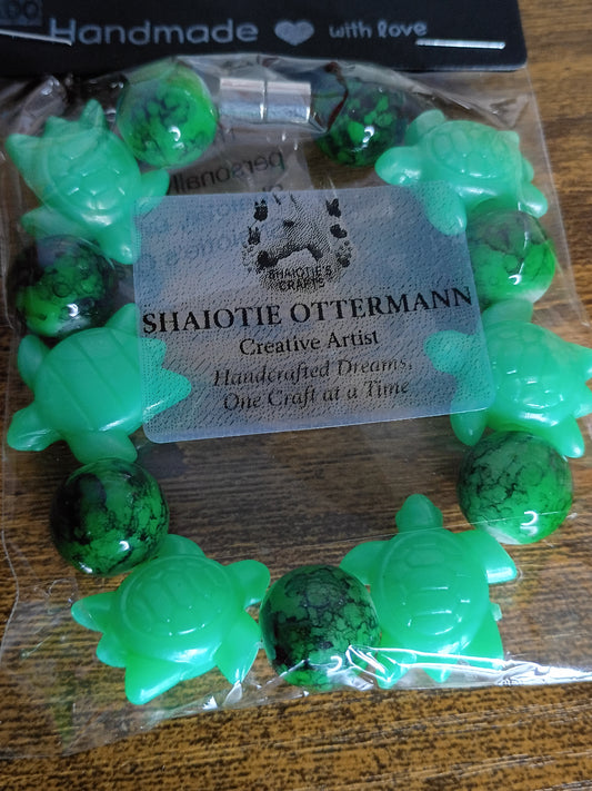 Handmade bracelet made by Shaiotie's Crafts aka Shaiotie Ottermann
