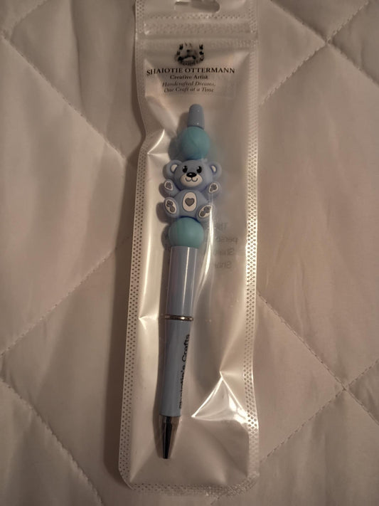Handmade beaded pen made by Shaiotie's Crafts aka Shaiotie Ottermann.