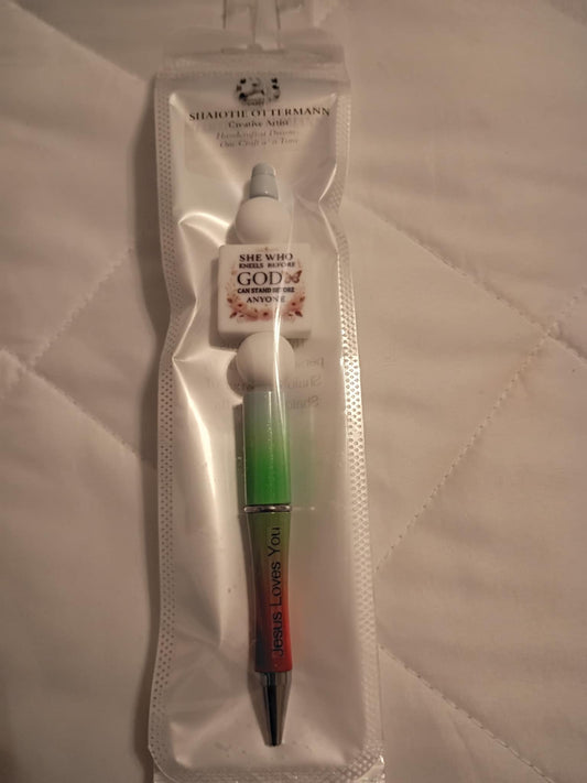 Handmade beaded pen made by Shaiotie's Crafts aka Shaiotie Ottermann