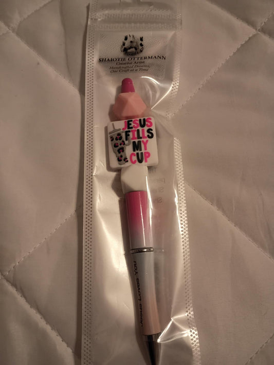 Handmade beaded pen made by Shaiotie's Crafts aka Shaiotie Ottermann
