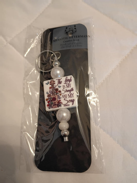 Handmade beaded keychain made by Shaiotie's Crafts aka Shaiotie Ottermann.